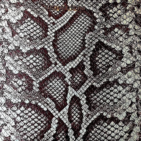 MICHAEL KORS EMBOSSED LEATHER CLUTCH WRISTLET(NWT) - Picture 5 of 11